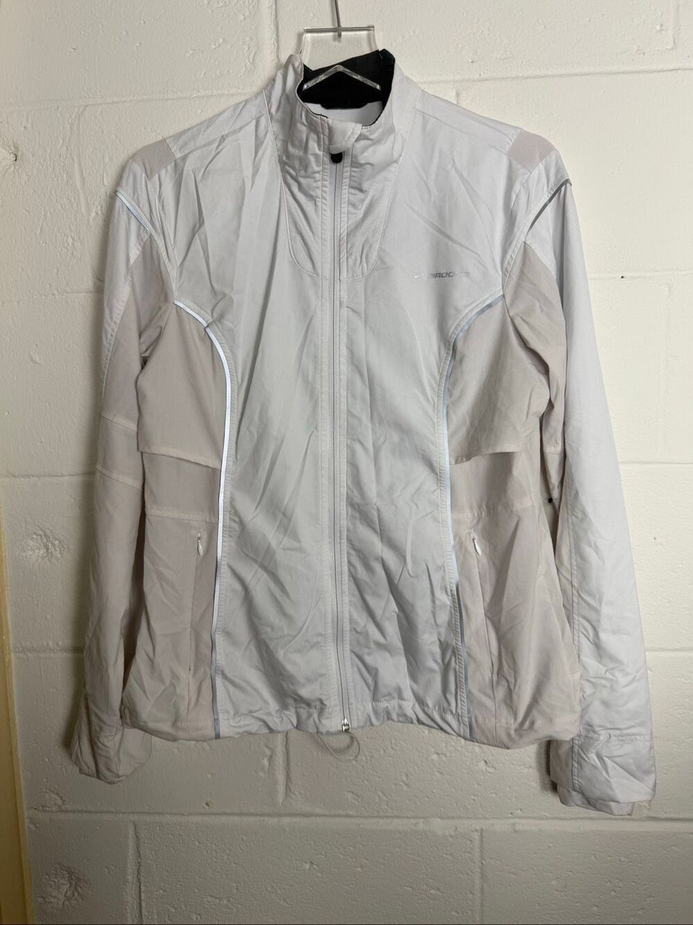 Brooks Women’s Shelter Technology Running Jacket White Reflective Full Zip Large